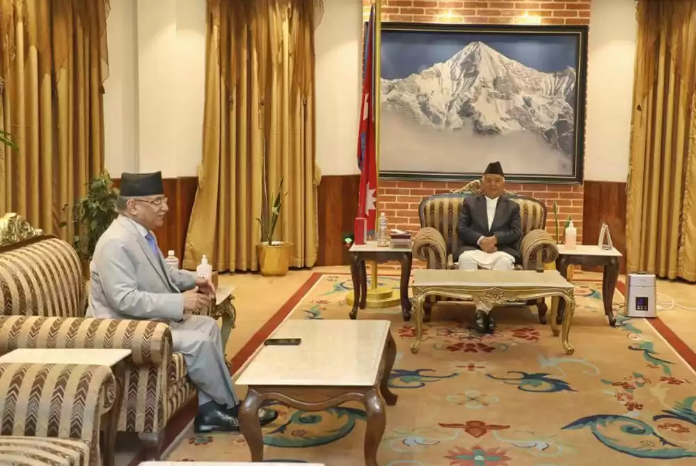 प्रधानमन्त्री ओली र देउवा भेट्नुअघि राष्ट्रपति पौडेलसँग प्रचण्डको भेटवार्ता