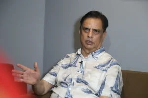 राजनीतिमा आउने सोच छैन, युवालाई छाड्ने होः हरिवंश आचार्य(अन्तरवार्ता)
