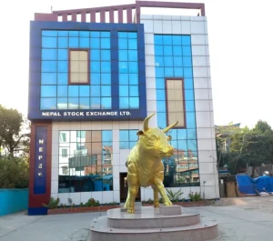 सेयर बजारमा दोहोरो अंकको गिरावट, ९ अर्बको कारोबार