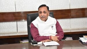 दुर्घटनाग्रस्त विमानमा थिए गुजरातका पूर्व मुख्यमन्त्री, यी हुन् विमानमा सवार २४२ जना (सूचीसहित)