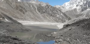 दूधपोखरीकुण्डमा जल सतह घट्दै गएकामा स्थानीयको चिन्ता