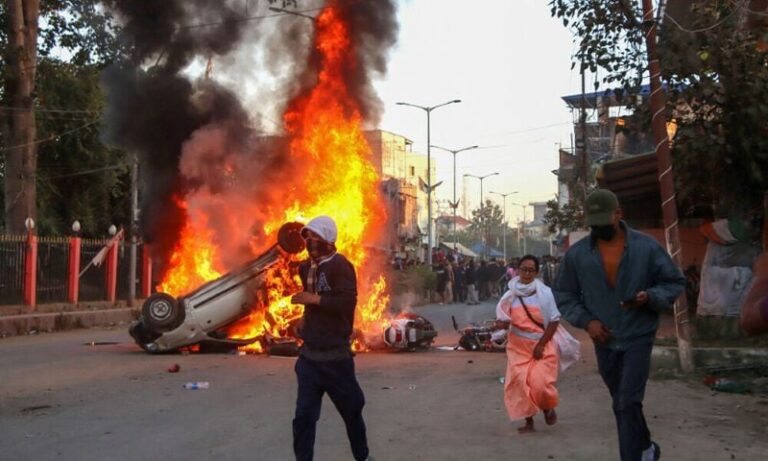 मणिपुरमा जातीय हिंसा र अशान्ति: कर्फ्यू र इन्टरनेट बन्द
