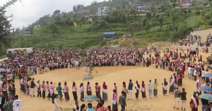 मैझारो सिली प्रदर्शन गर्दै साकेला उभौलीलाई गरियो बिदा