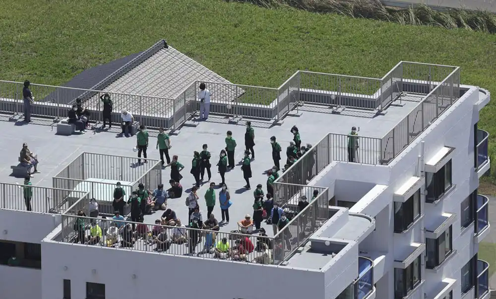 जापानमा सुनामी: लगभग २० लाख मानिसहरूलाई घर छोड्न भनियो