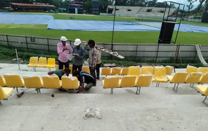त्रिवि क्रिकेट मैदानमा कुर्सी जडान सुरु