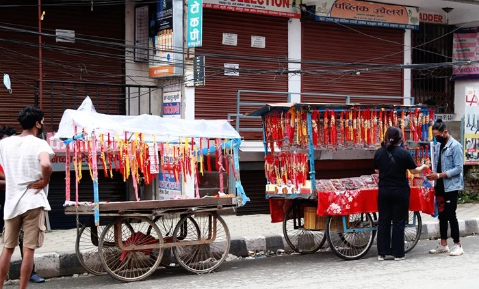 राखीको चहलपहल सुरु