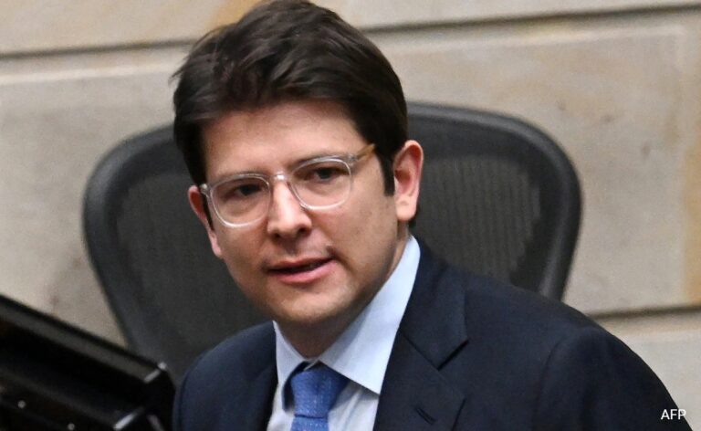 कोलम्बियाका राष्ट्रपतिपदका आकाङ्क्षीको स्वास्थ्य अवस्था पुनःगम्भीर : चिकित्सक