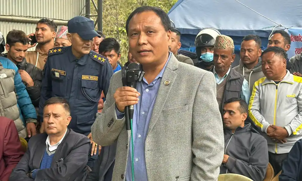 कुलमानको प्रतिबद्धतापछि बन्चरेडाँडाको फोहोर अवरोध खुल्यो, यसरी गरिदैछ स्थानीयका माग पुरा