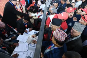 ओलीले एमाले अध्यक्षमा दर्ता गरे आफ्नो उम्मेदवारी