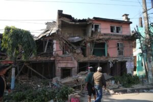 हेटौँडामा मुख्य सडक विस्तार : ०३१ सालमा मुआब्जा लिएका घरहरूसमेत प्रभावित हुने