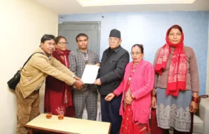 सरकार ढलेकाले भूमिहीन सुकुम्वासीको समस्या समाधान गर्न पाएनौं : प्रचण्ड