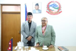 बाँसको कलमले अक्षर लेख्न सिकेकाहरुले स्मार्टफोनसँगै जन्मिएकाहरुमाथि शासन गरेर हुँदैन : प्रधानमन्त्री कार्की